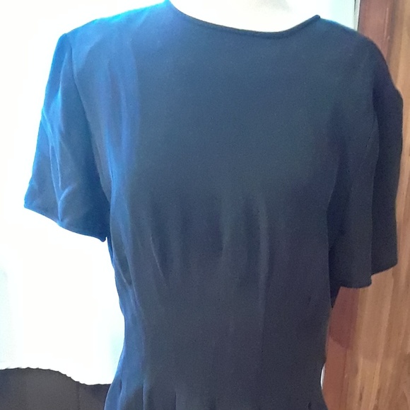 Dress - Picture 4 of 5